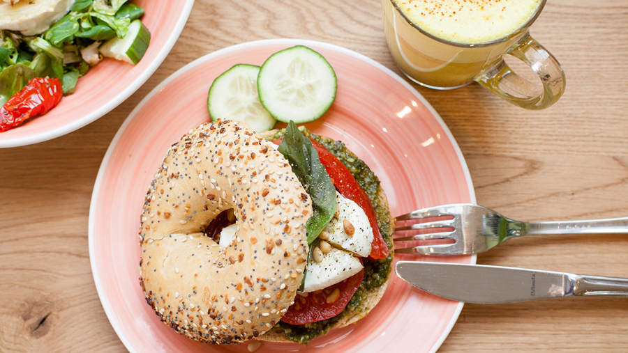 Bagels & Beans opent vestiging in het project FORUM Rotterdam