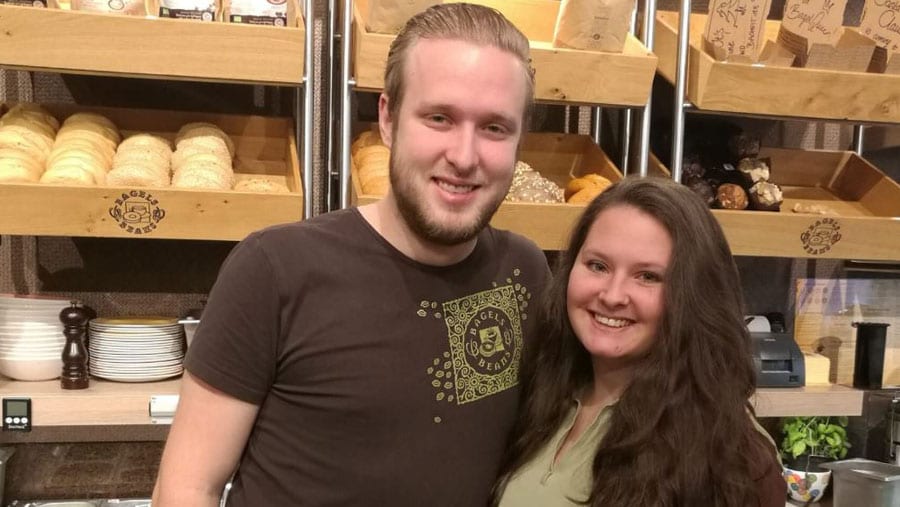 Jongste franchisenemers Bagels & Beans openen vestiging in Bergen op