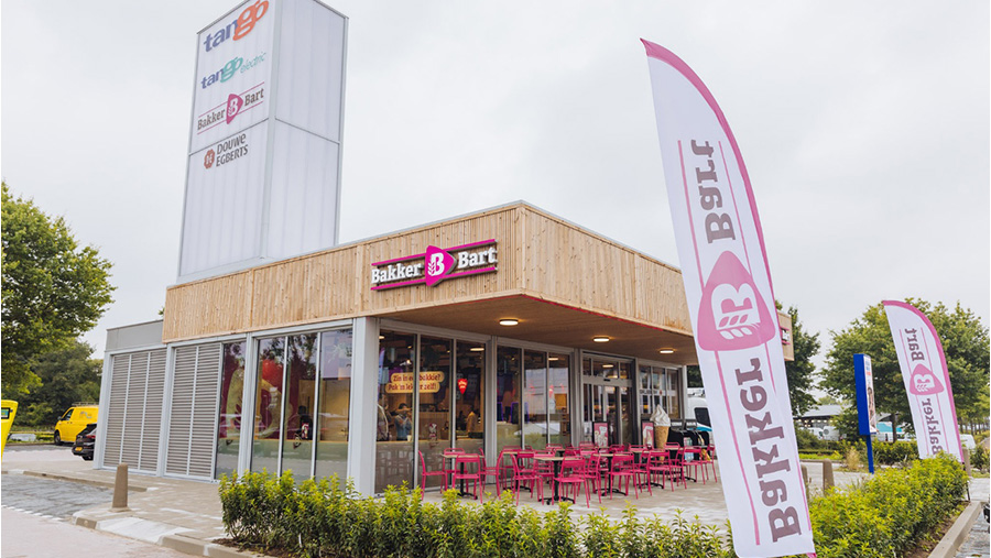 Deventer krijgt eerste Tango × Bakker Bart met laadplein en geïntegreerde foodservices